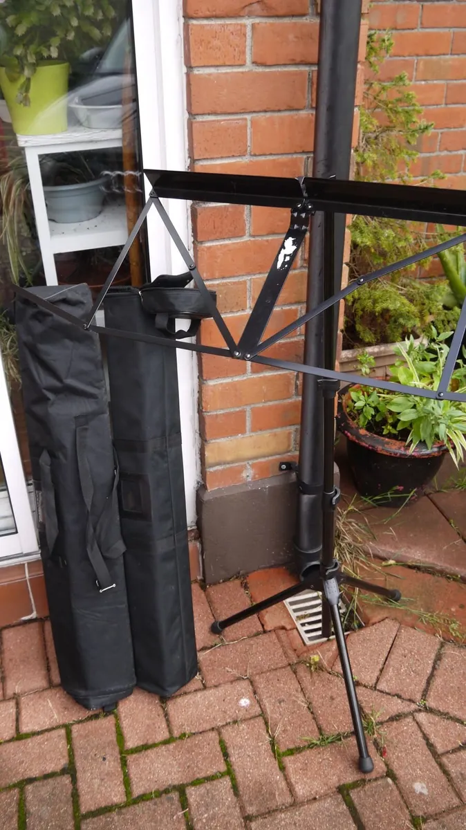 Folding Music Lectern with case + free case - Image 1