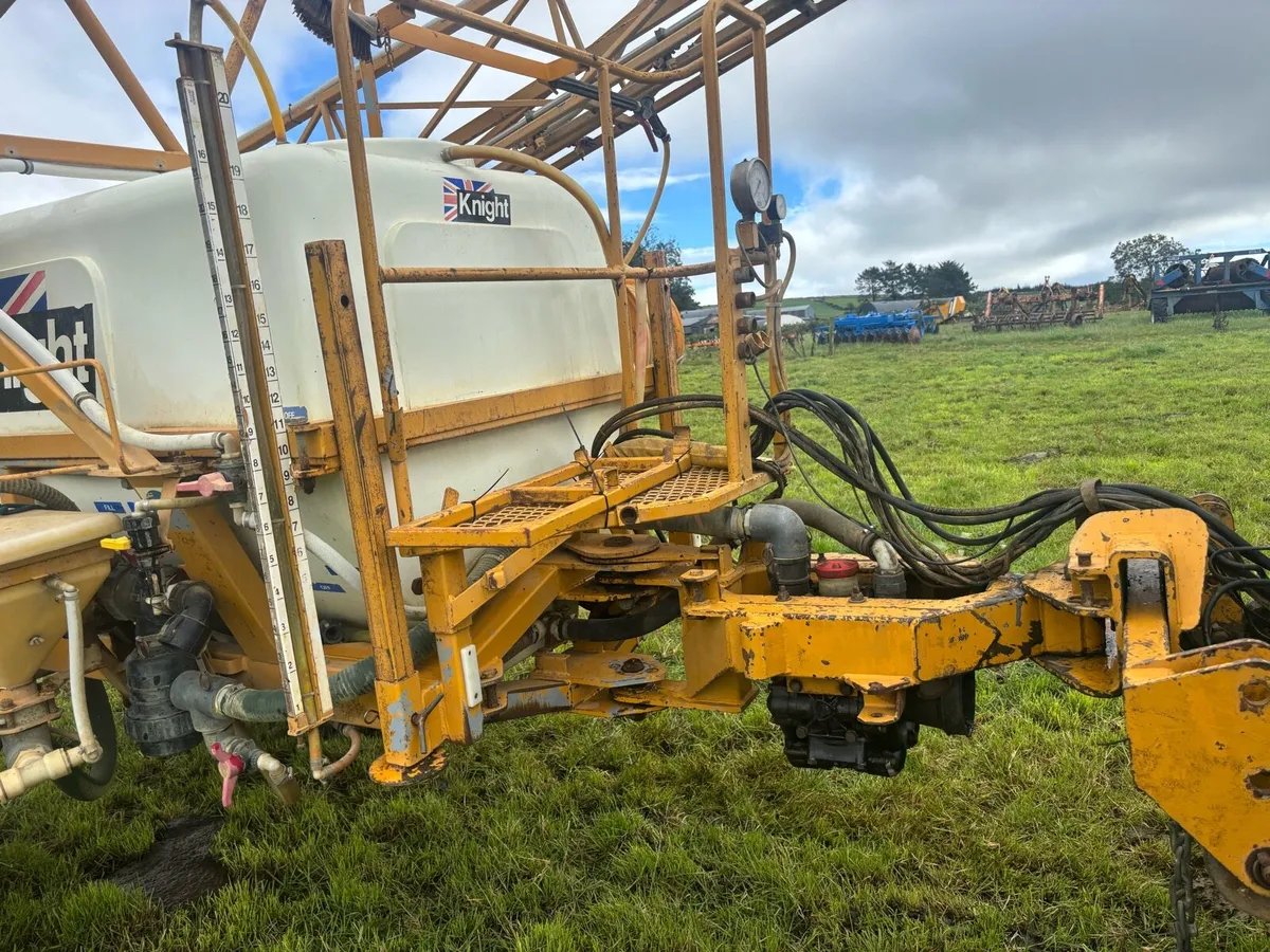 Knight Trailed Sprayer - Image 3