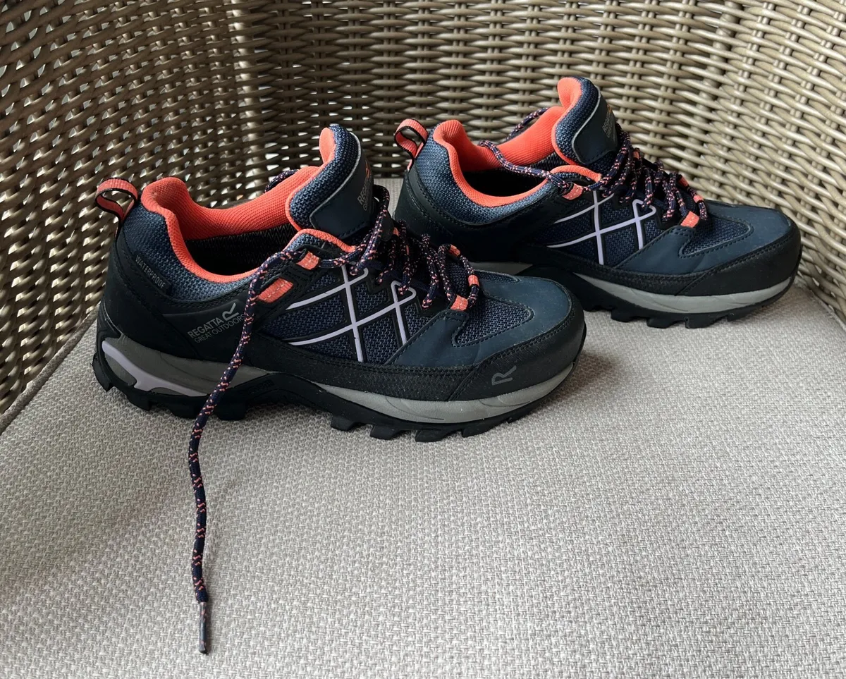 Hiking Shoes ( ladies) - Image 4