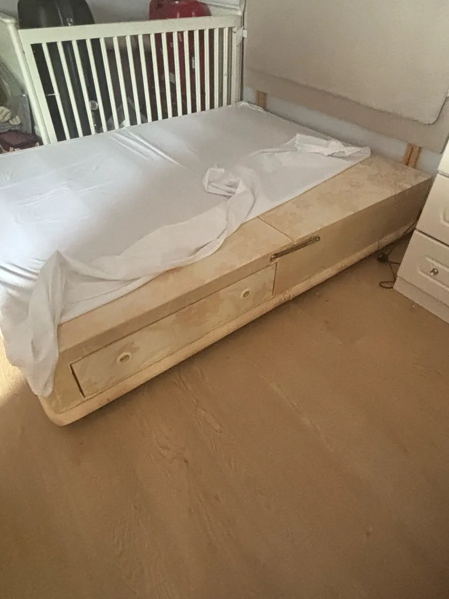 Headboard and divan king size - Image 3