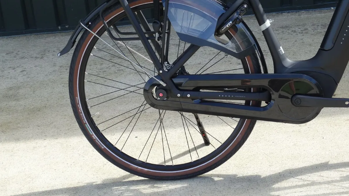 Brand New Gazelle Grenoble C8+ HMB E-Bike - Image 3