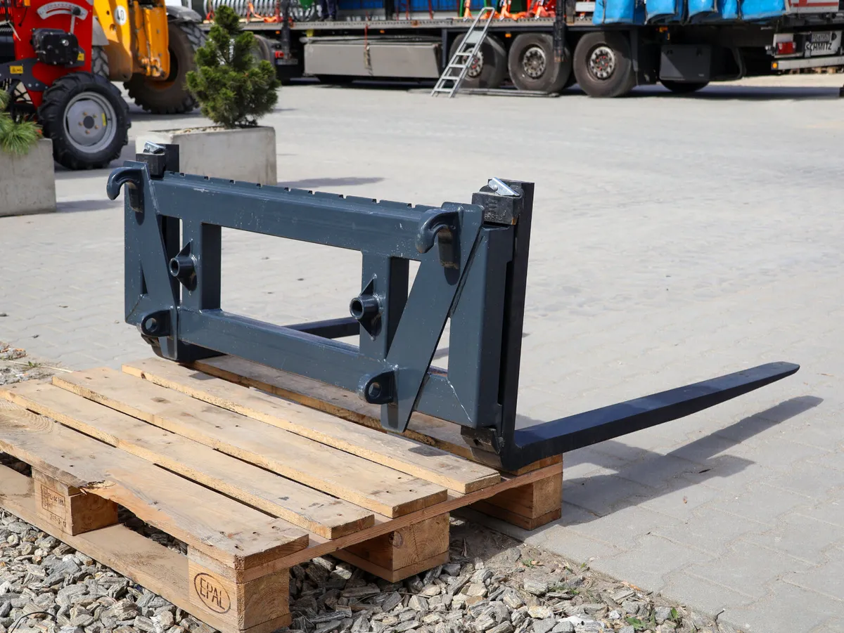 NEW | Pallet Fork Euro Frame 8 Mounting 2000KG - Image 4