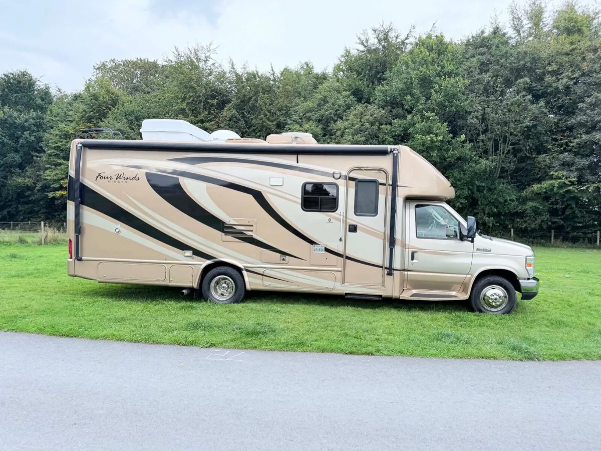 American RV Ford diesel motorhome - Image 2