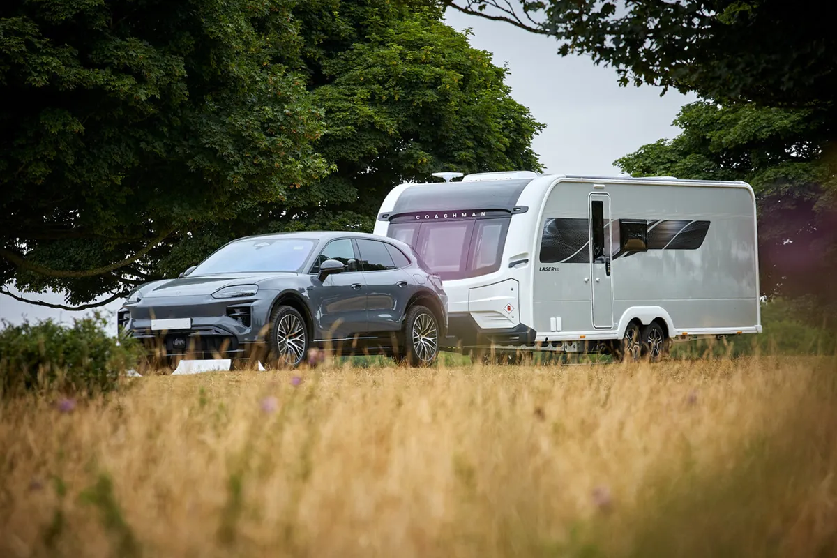 NEW 2027 COACHMAN LASER - Image 3