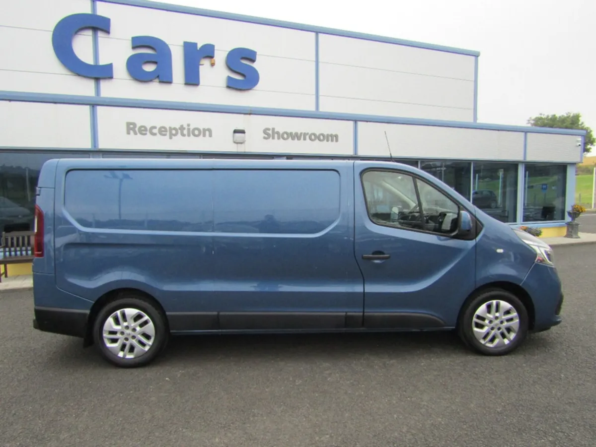 Renault Trafic LL30 ENERGY DCI 145 EDC SPORT - Image 3