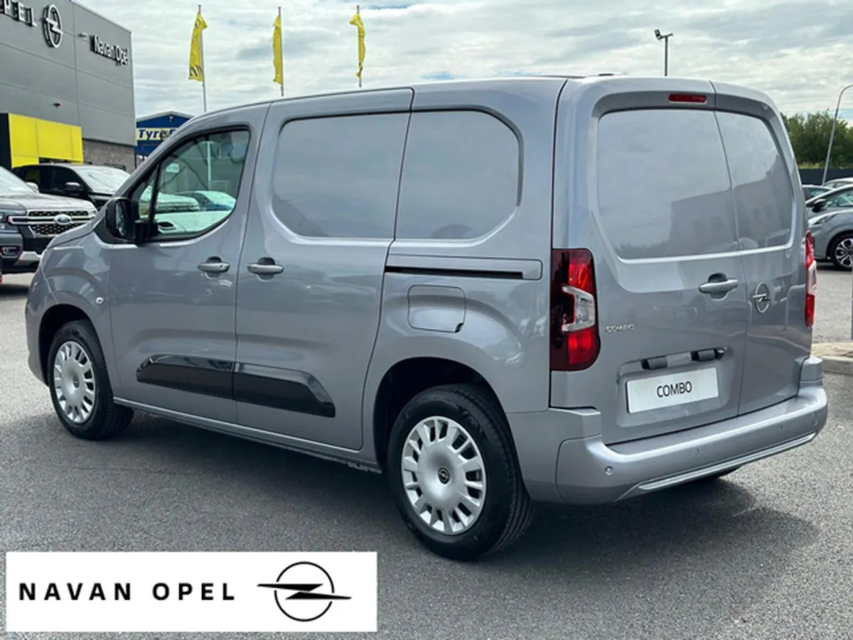 Opel Combo All-New Sportive SWB 1.5 TD 100Ps  ** F - Image 2