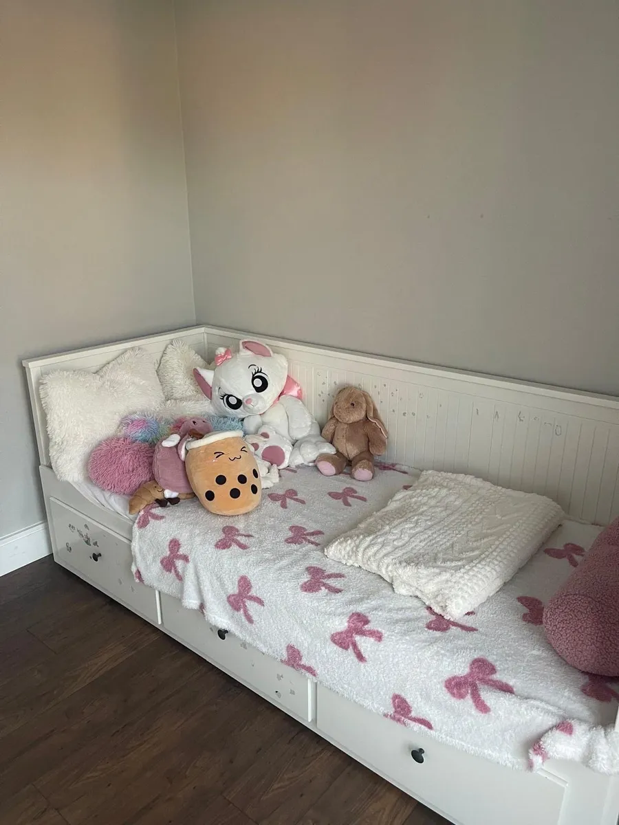 IKEA HEMNES White Daybed with 3 Storage Drawers - Image 2