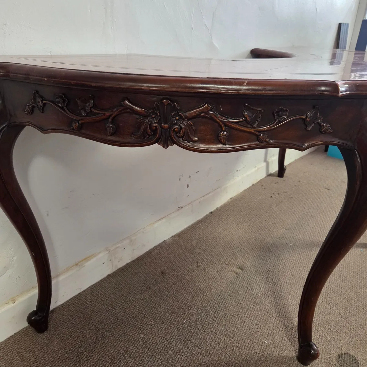 Unusual table - Image 1