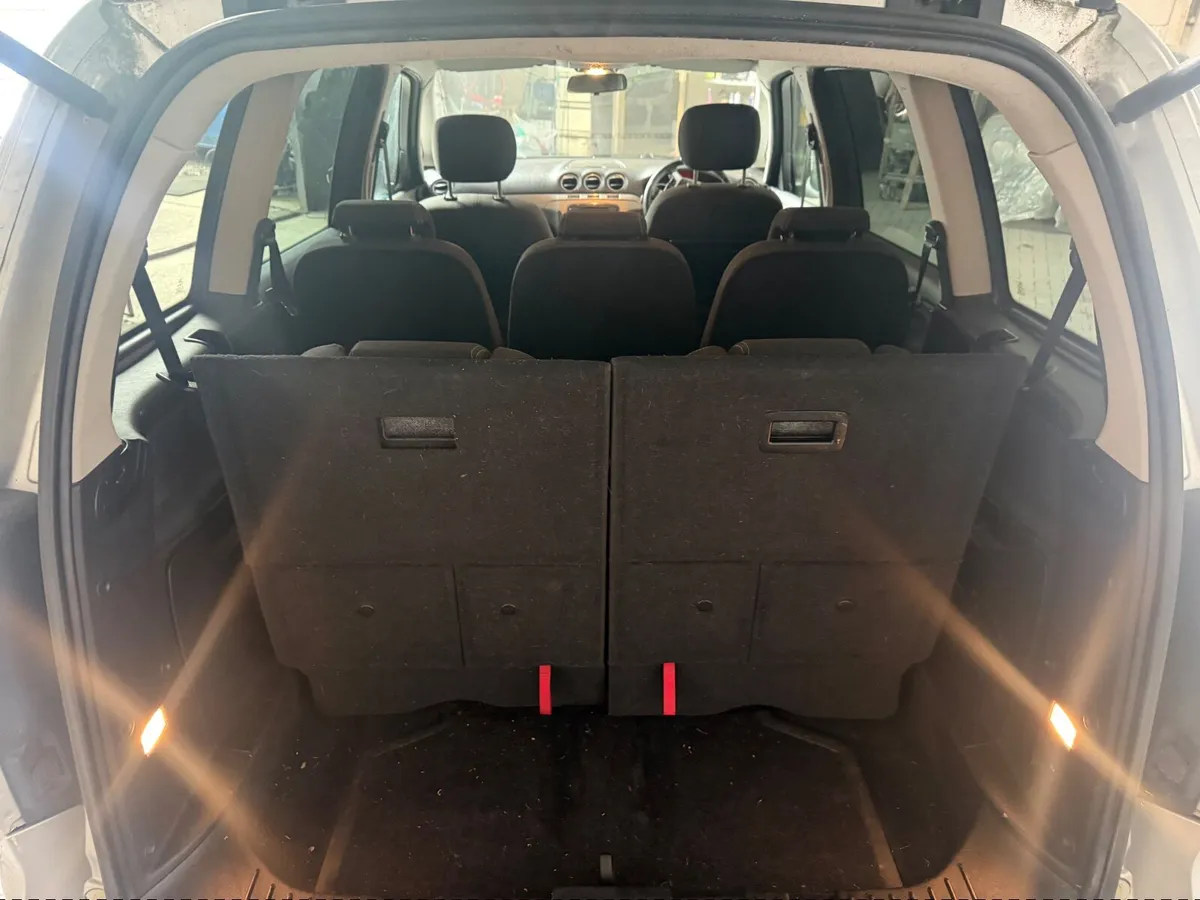 Ford Galaxy 2011  Diesel Automatic /Gearbox broken - Image 2