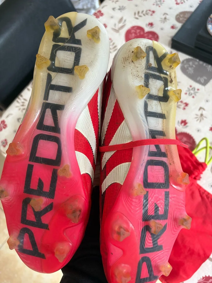 Red Predators - Football Boots - Image 4