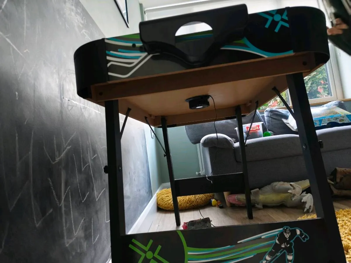 Air Hockey Table - Image 2