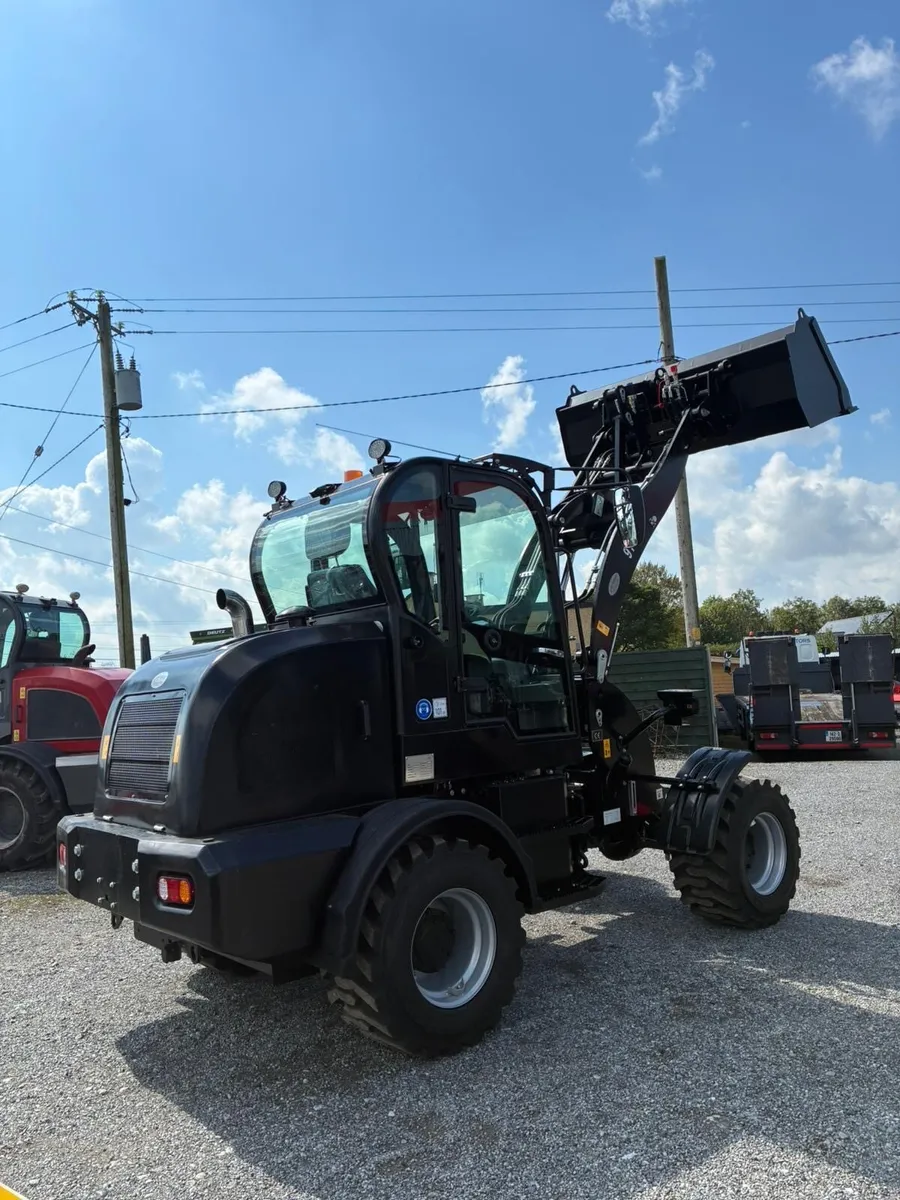 Loaders - Image 2