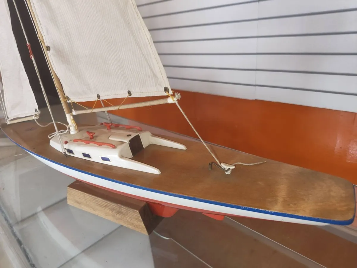 Pond Sailboat/yacht - Image 2