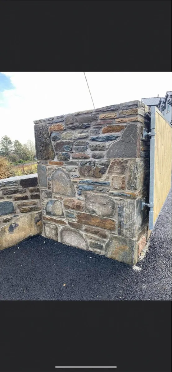 Building stone - Image 1