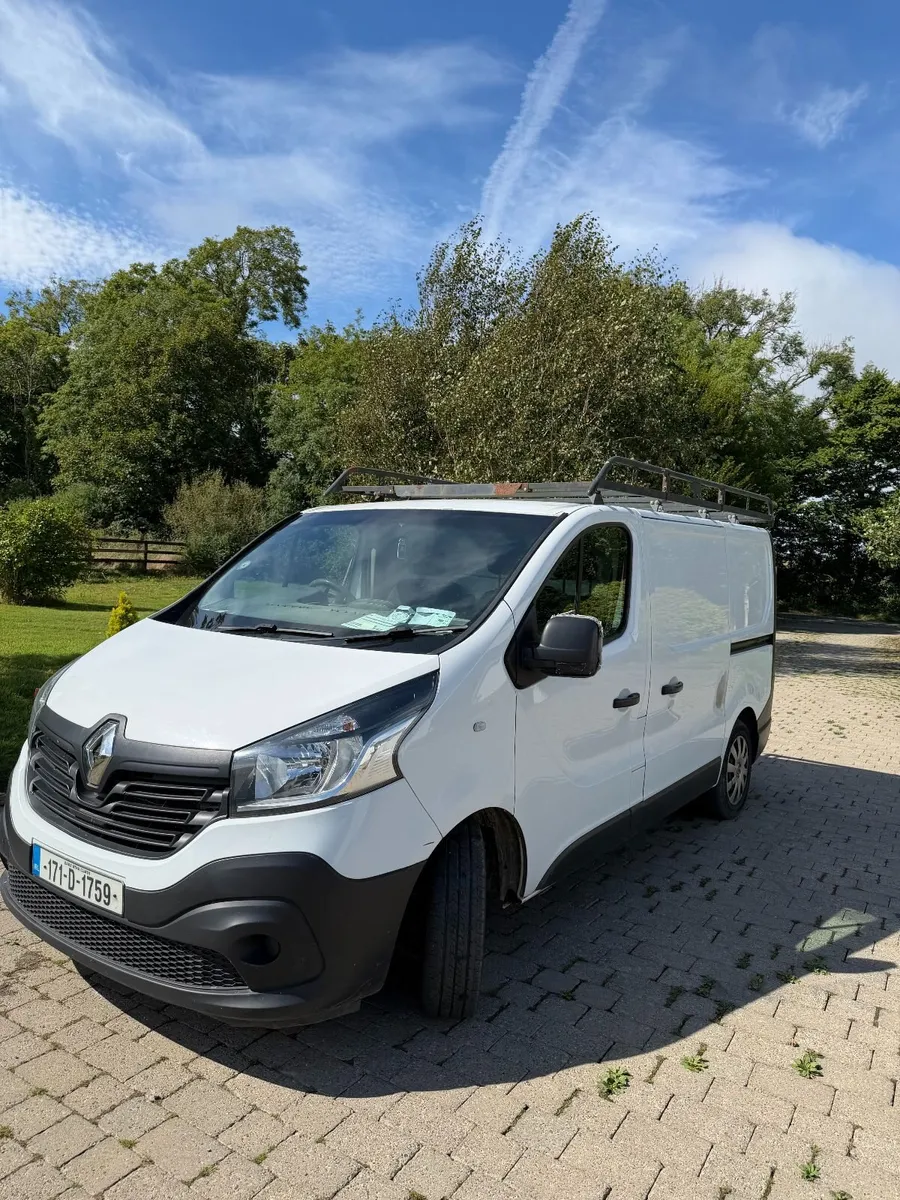 Renault Trafic 2017 - Image 2