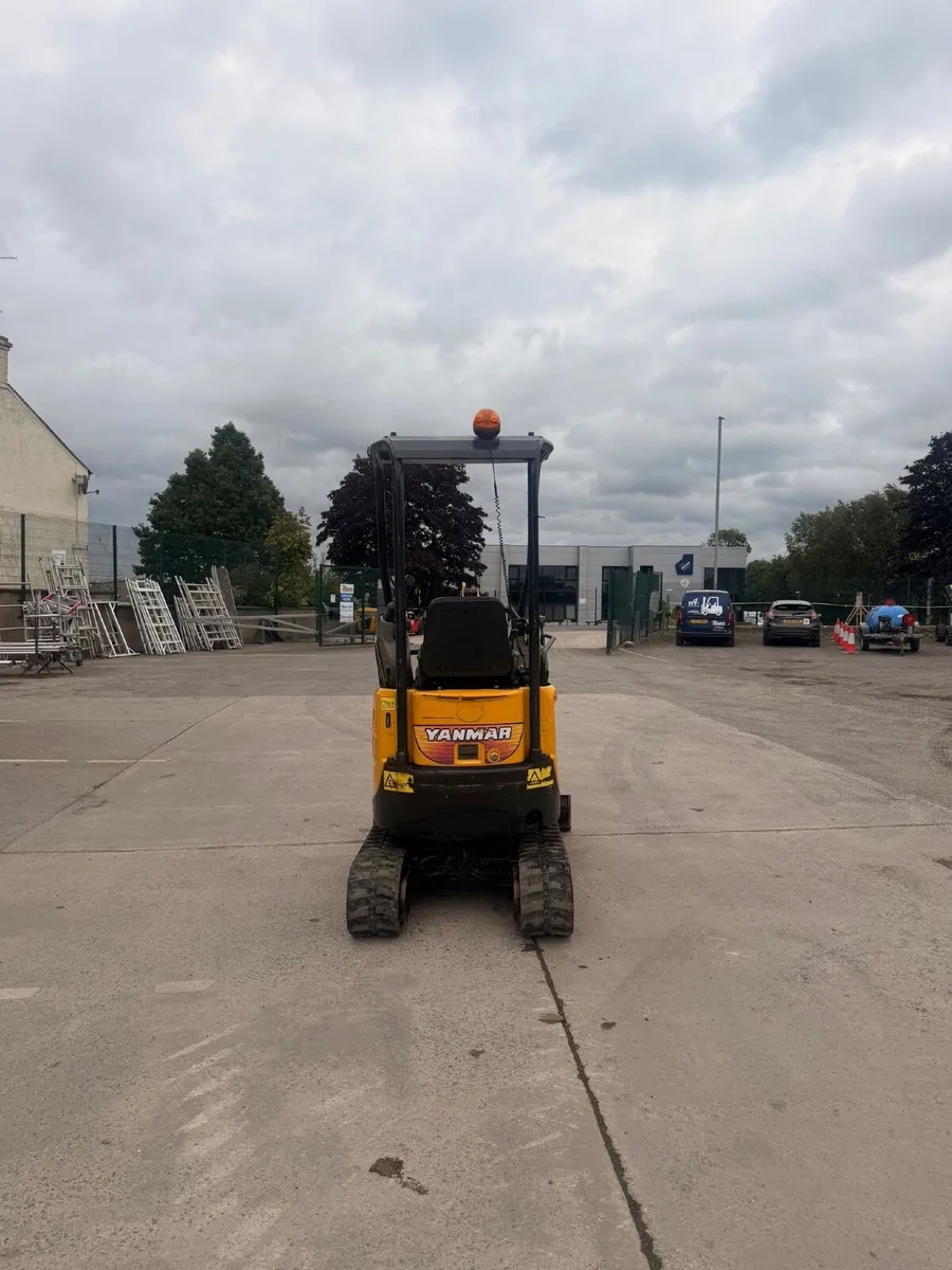 Yanmar sv17 mini digger - Image 4