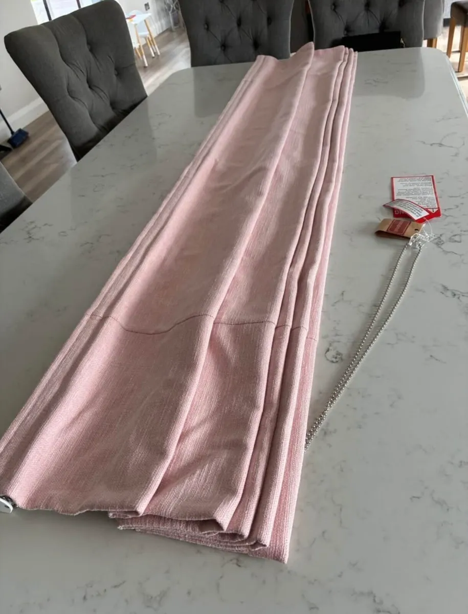 Blush Pink Roman Blind - Image 4