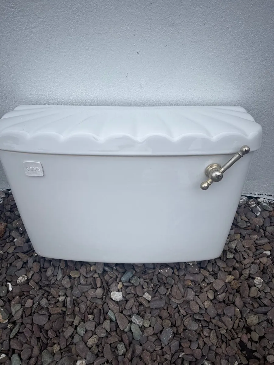 Shires  Toilet and cistern - Image 2