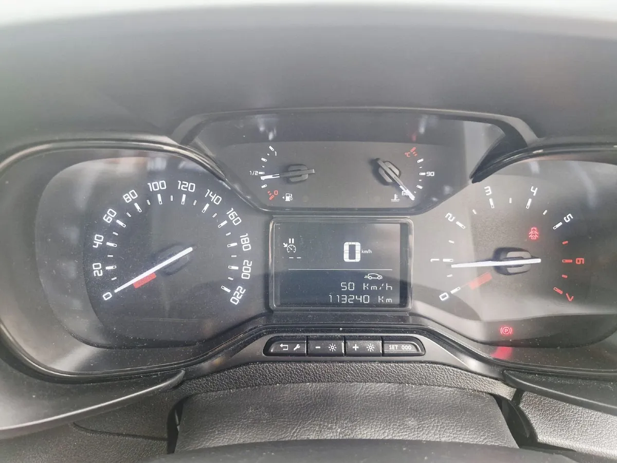 Citroen Berlingo 2021 - Image 2