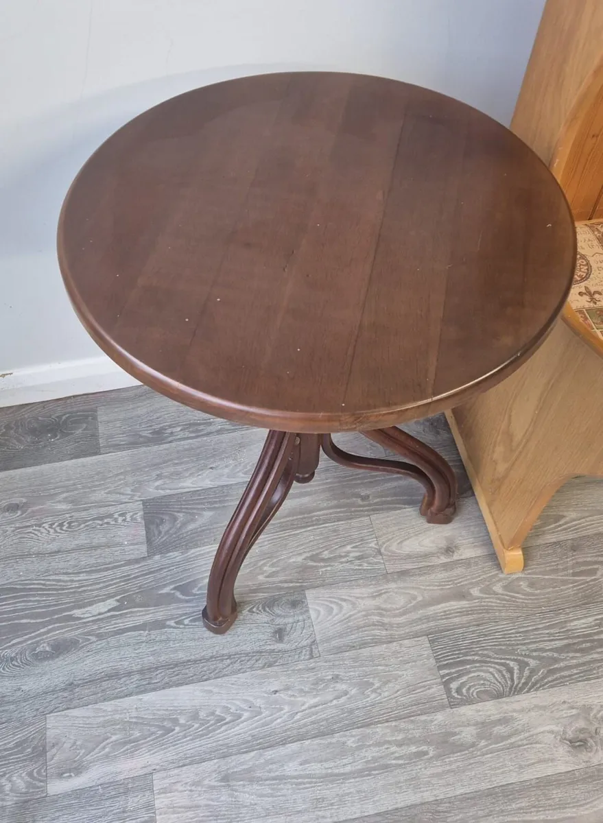 Bar seating and table. - Image 3