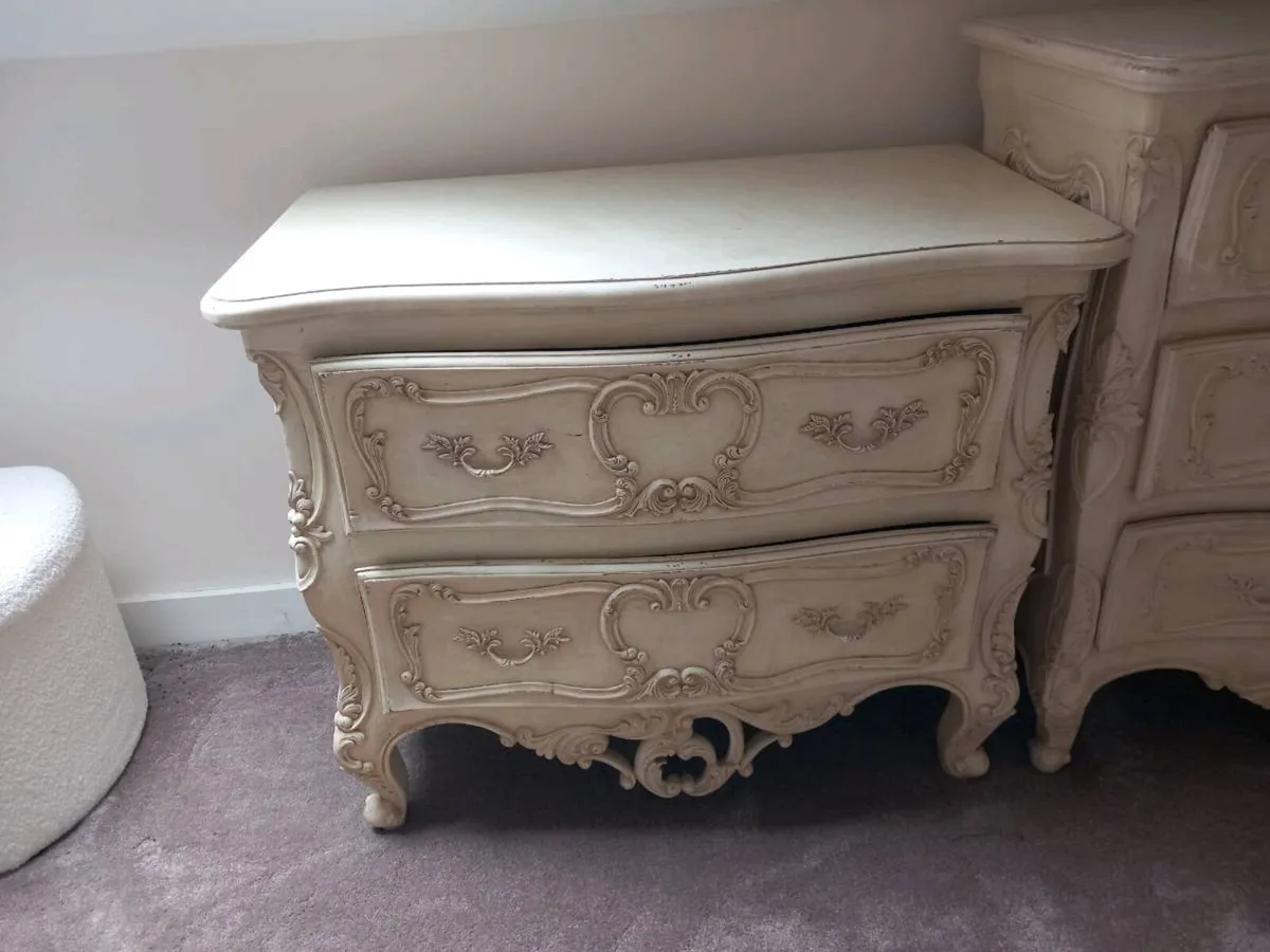 Antique bedroom funiture chester draws and locker - Image 2