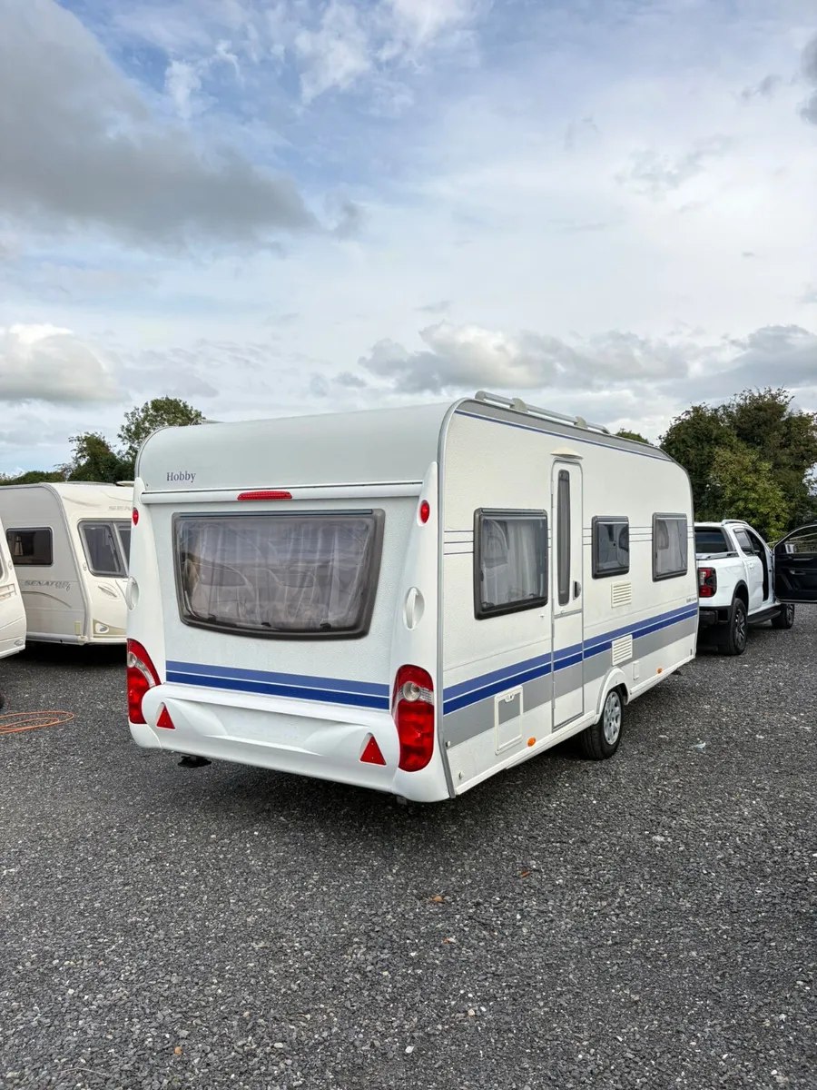 Hobby 6 Berth Fixed Bunkbed Caravan - Image 3