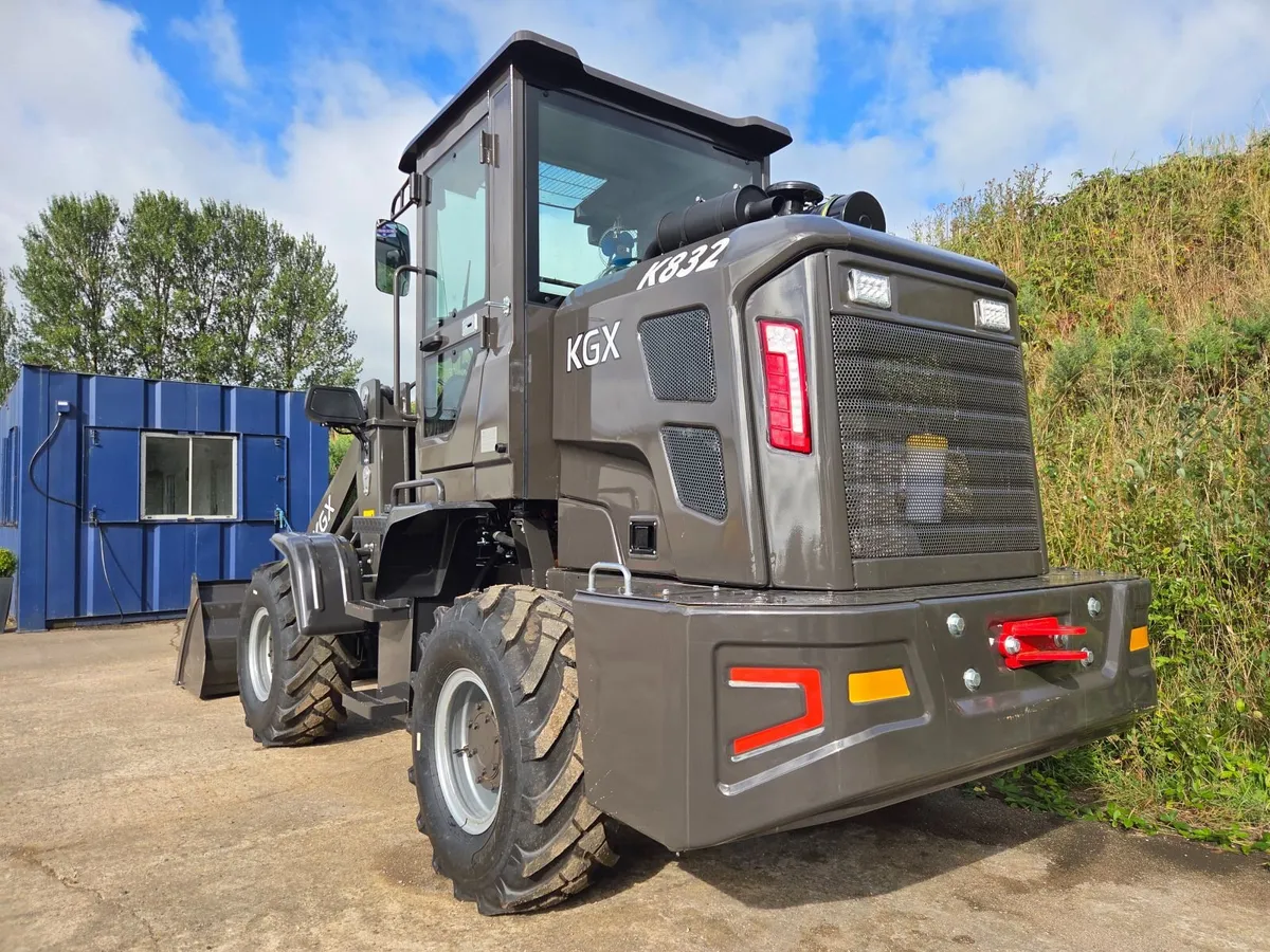 NEW KGX K832 Front Loading Shovel Wheeled Loader! - Image 3