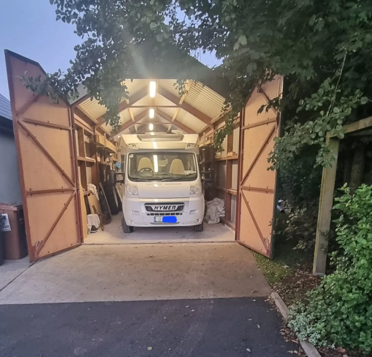 Hymer T698 CL exclusive motor home - Image 4
