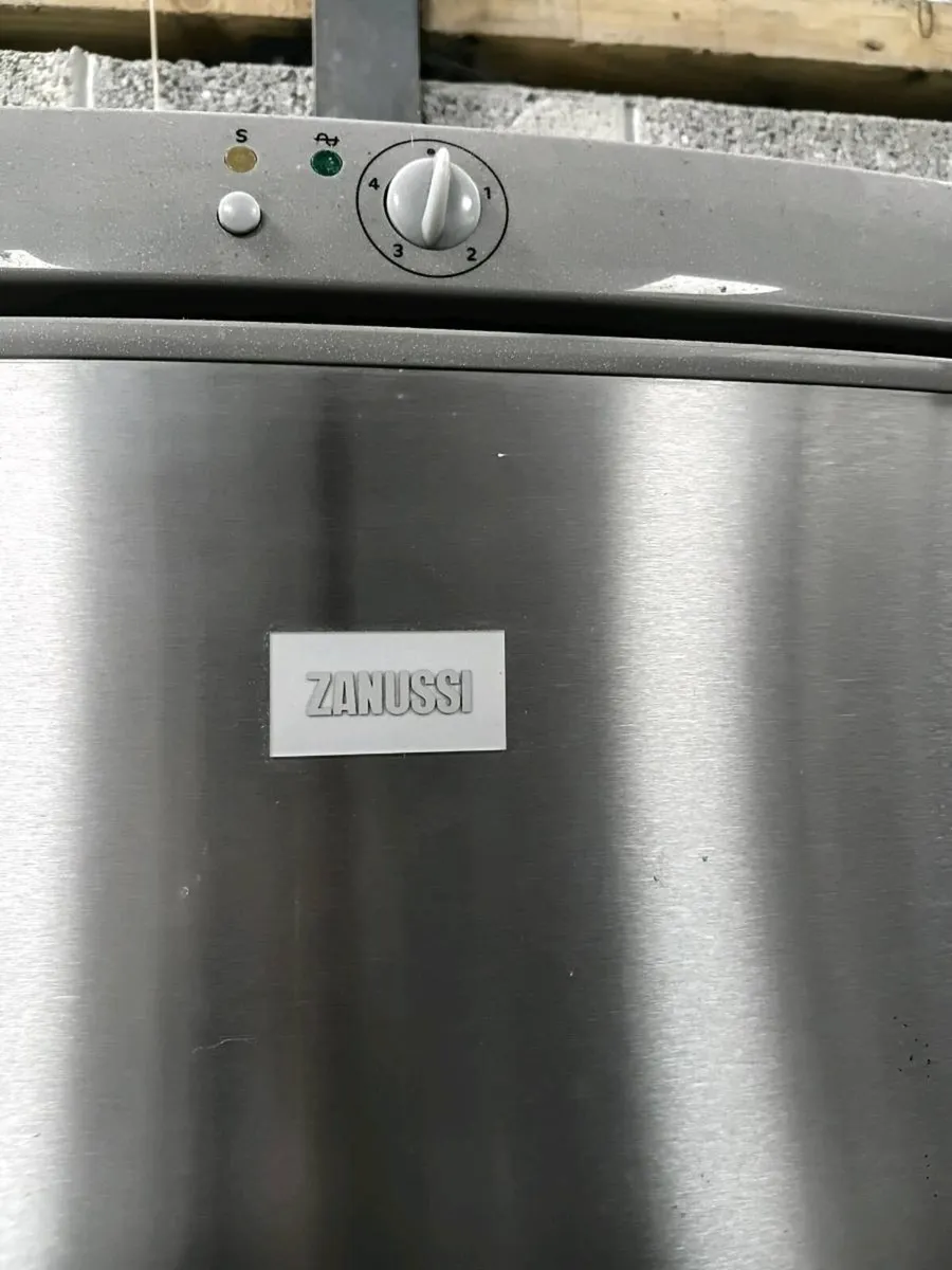 Washing machine and fridge freezer - Image 2