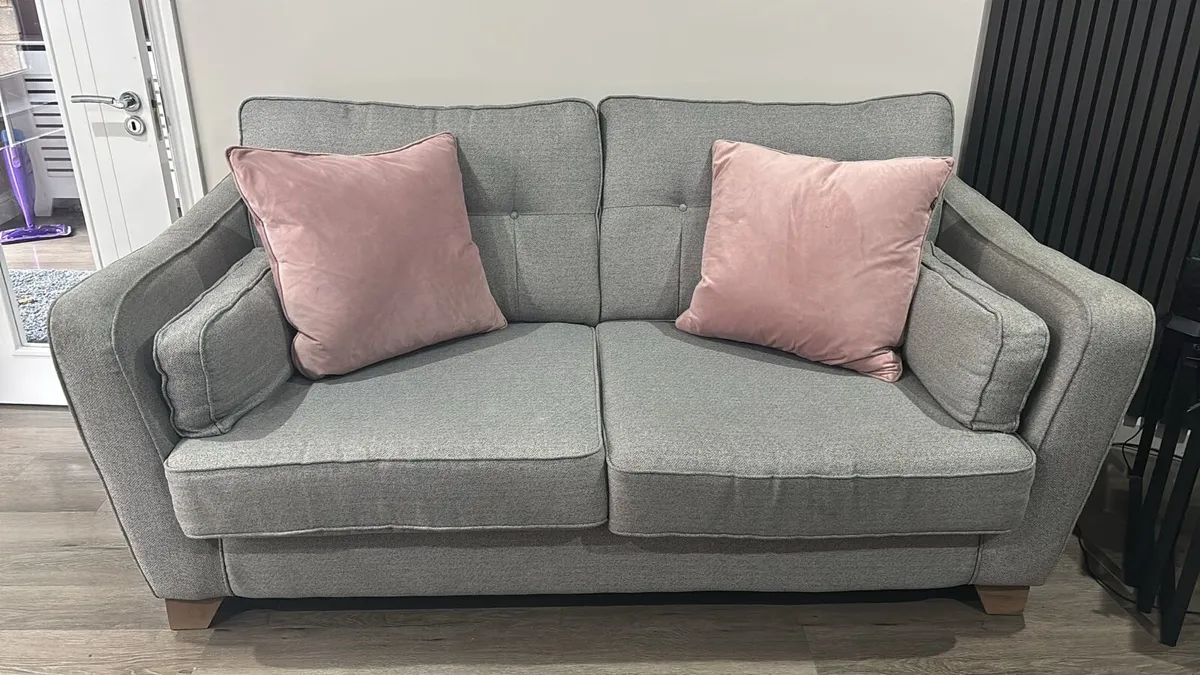3/2 sofa - Image 2