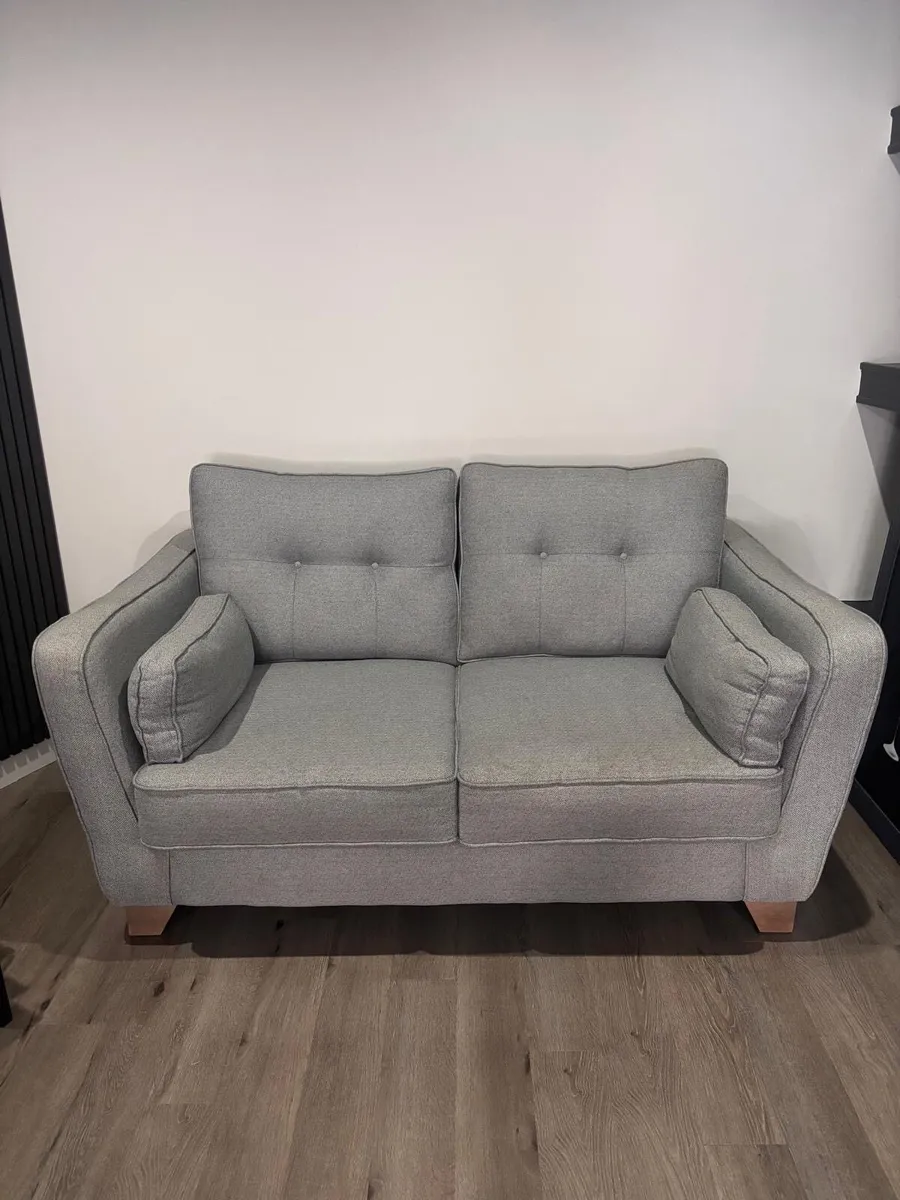 3/2 sofa - Image 4