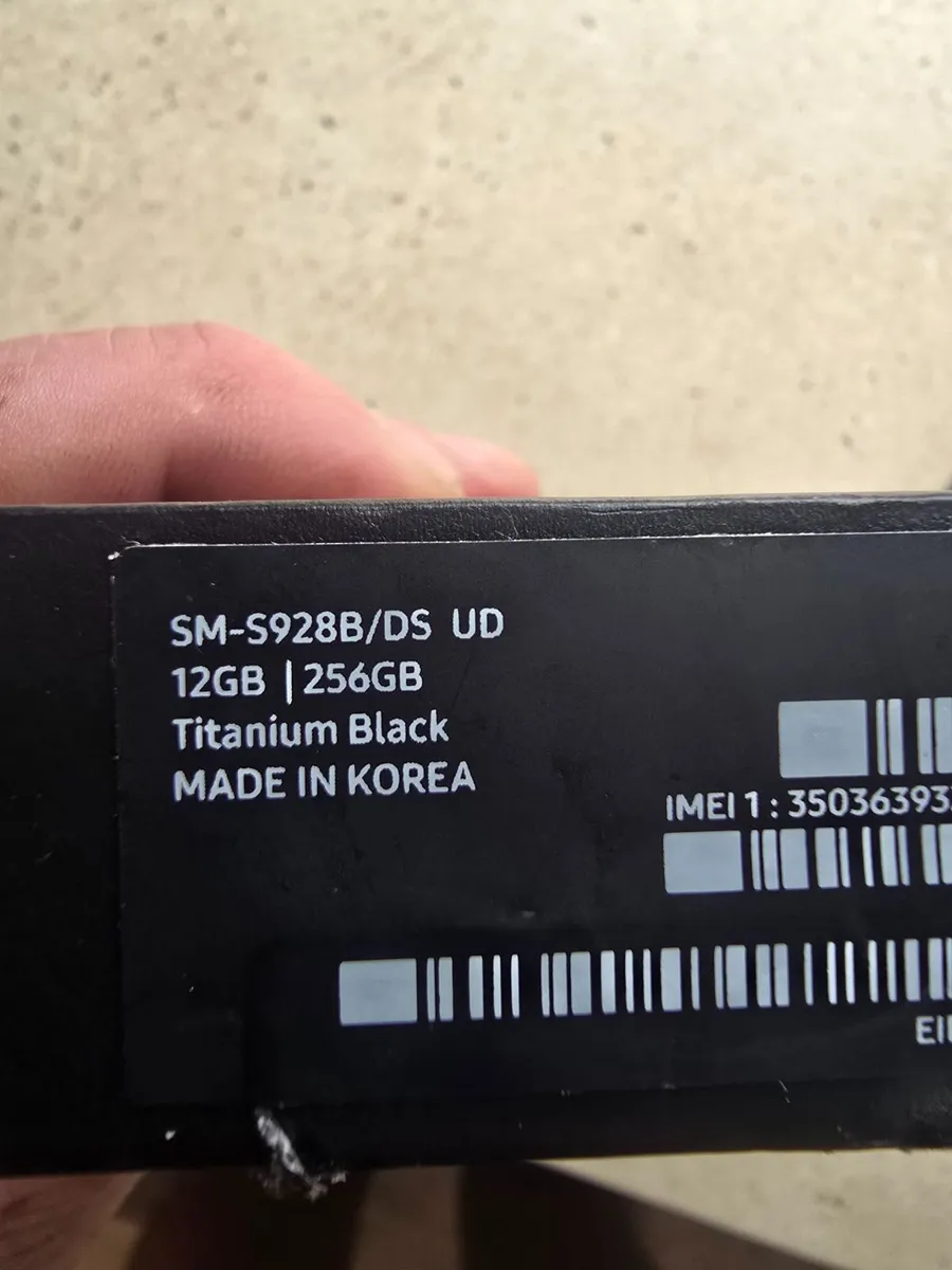 Samsung Galaxy S24 Ultra 256GB - Image 4