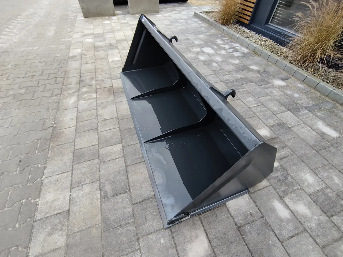 NEW | Front Loader Tractor Bucket Euro 8 Frame - Image 2