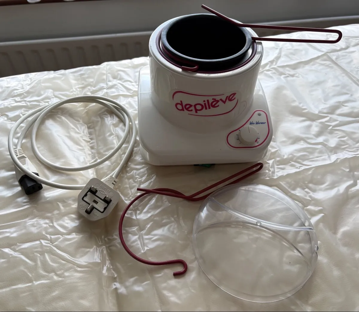 Waxing pot & waxing bed cover