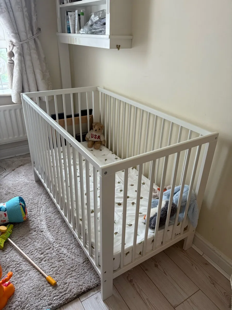 Baby cot and mattress - new - Image 2