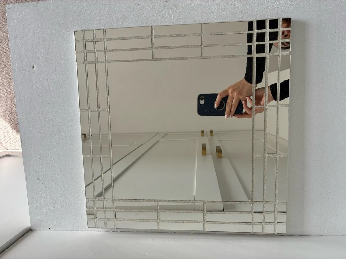 Mirror - Image 2