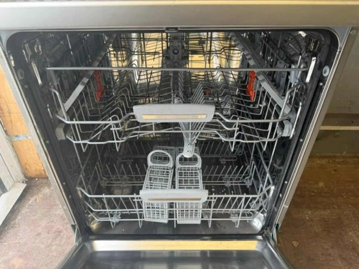 Hotpoint Full Size Dishwasher - Image 2