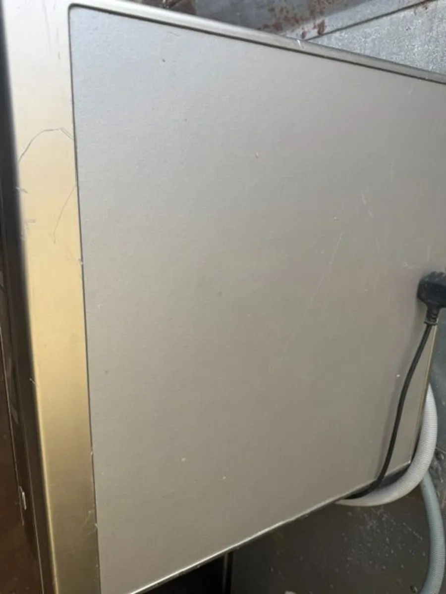 Hotpoint Full Size Dishwasher - Image 4