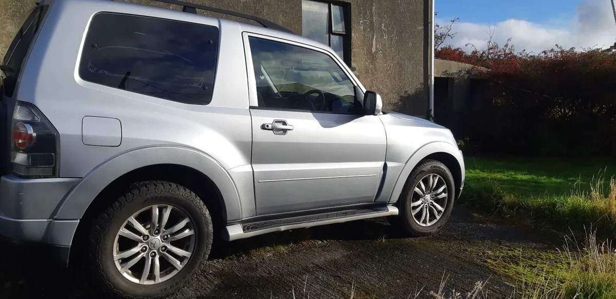 Mitsubishi Pajero 2013 SWB 3.2 Commercial - Image 2