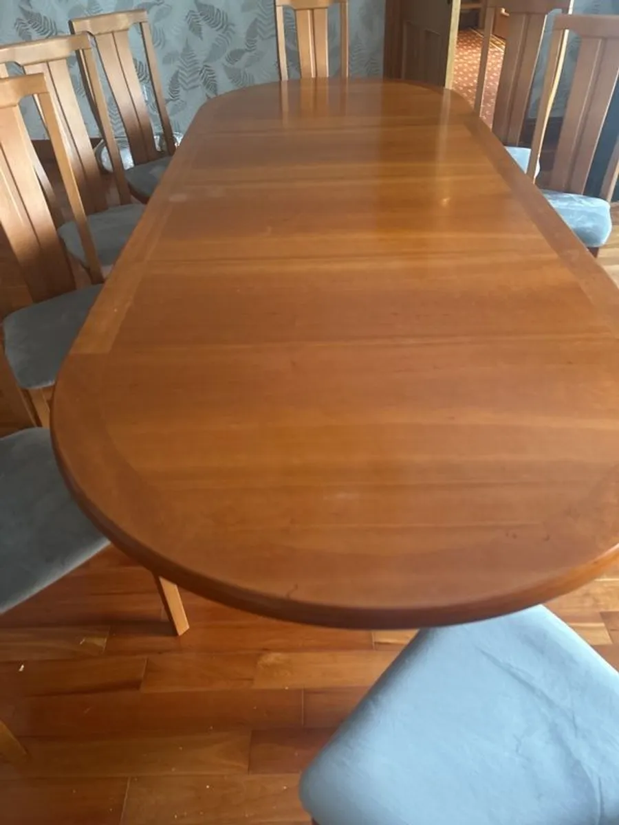 Dining room table and 10 chairs extension leafs at 170, 220 and 270 out fully - Image 3