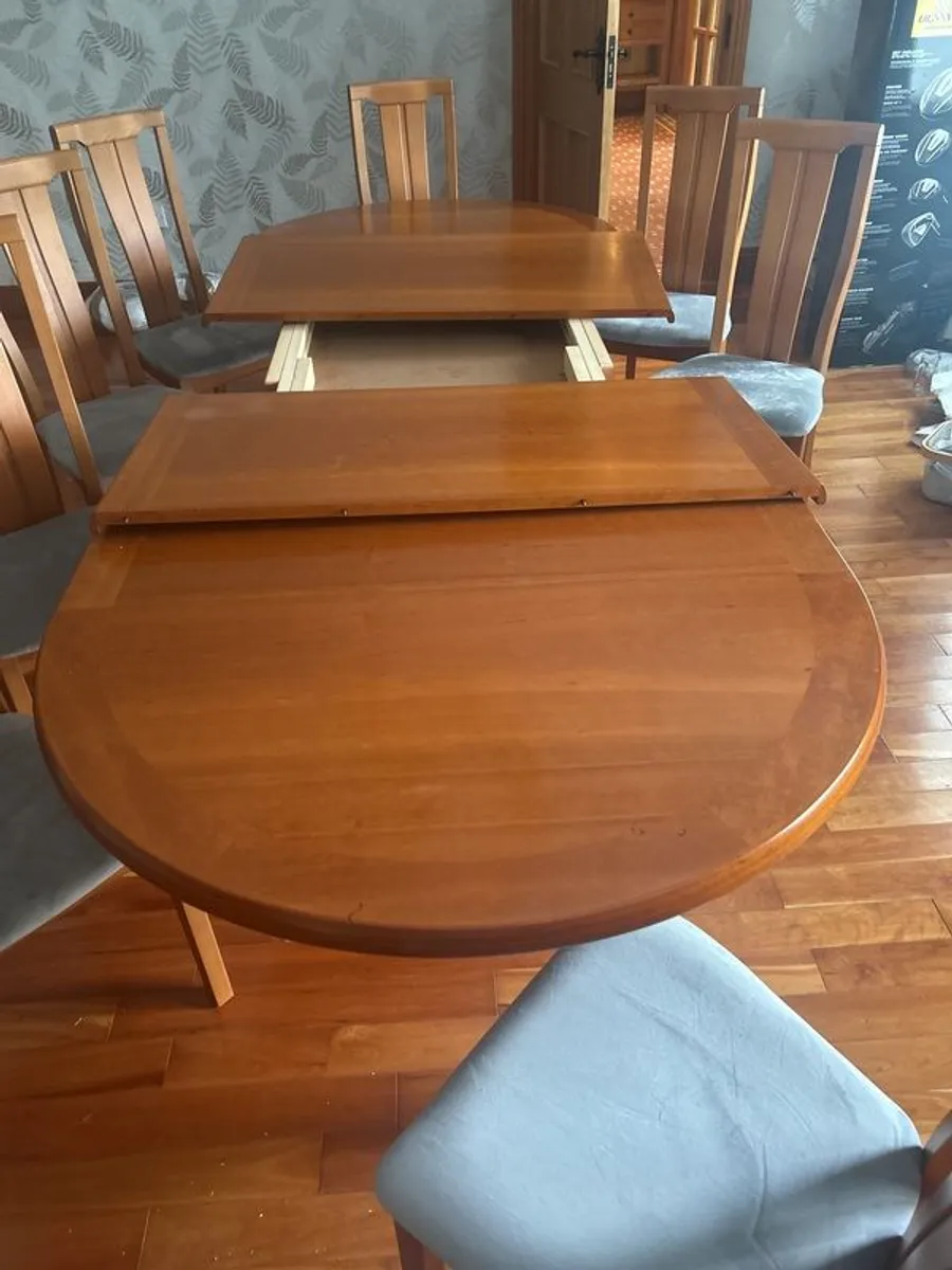 Dining room table and 10 chairs extension leafs at 170, 220 and 270 out fully - Image 4
