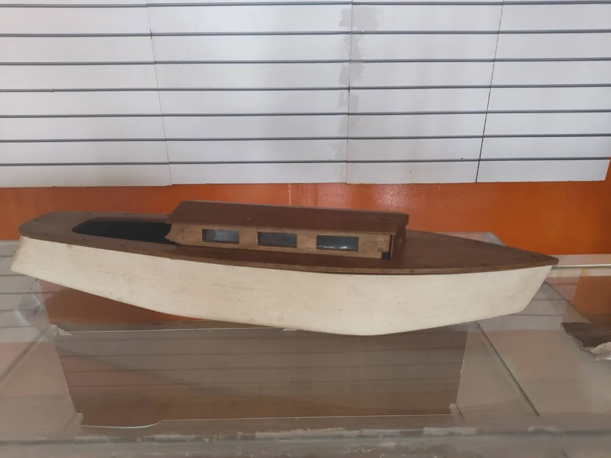 Cabin Cruiser - Image 2