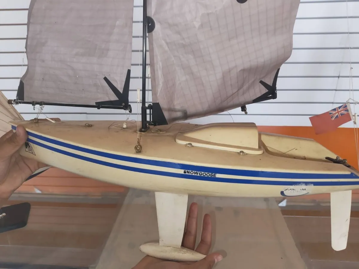 Pond Yacht/sailboat - Image 3