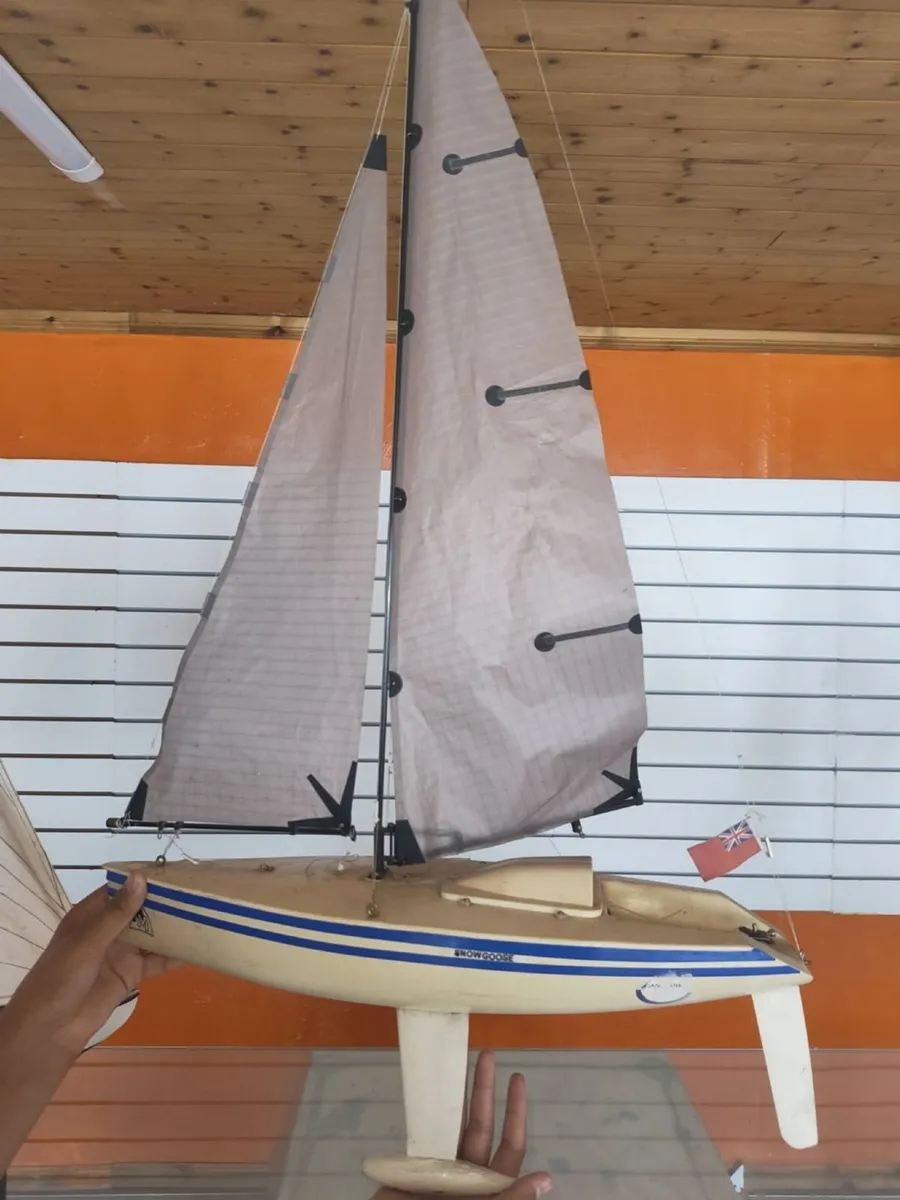 Pond Yacht/sailboat - Image 1
