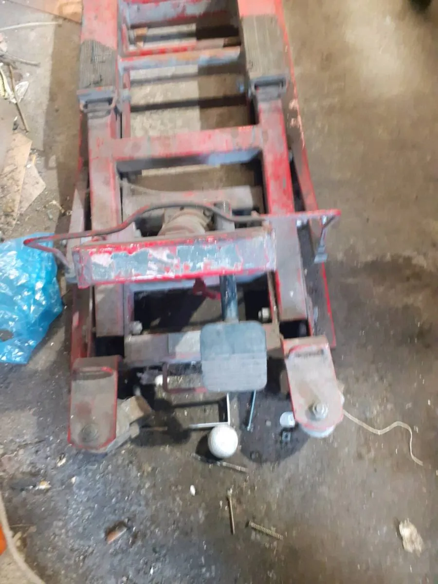 motorcycle lift - Image 2