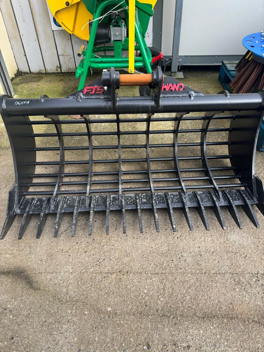 Rake Bucket for 2.7 Tonne Excavator - Image 4