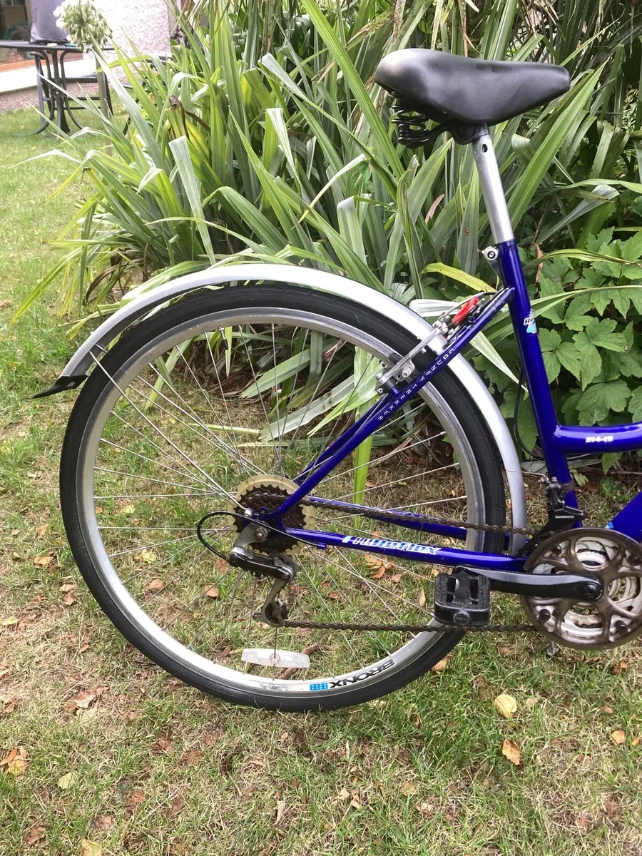 Hybrid Bike - Image 4