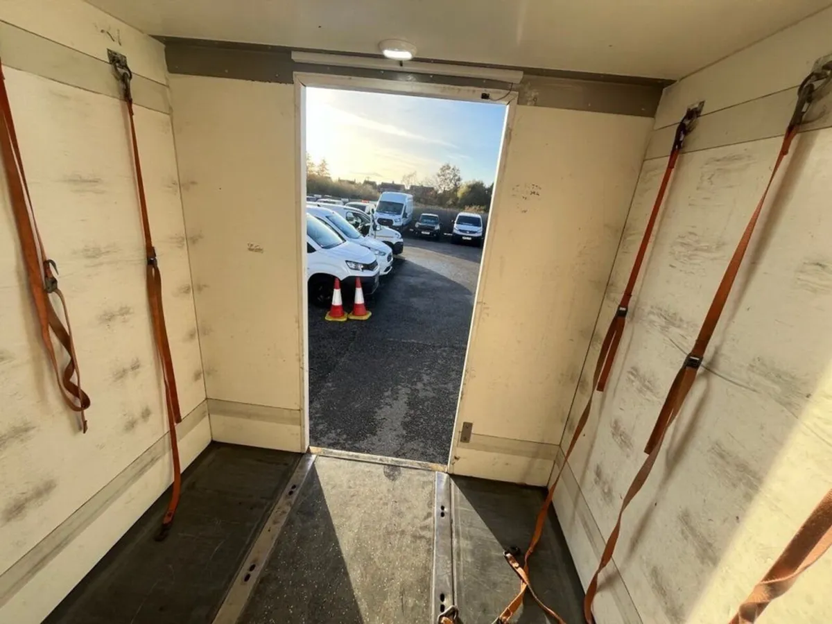2020 Mercedes-Benz Sprinter Refrigerated Van - Image 3