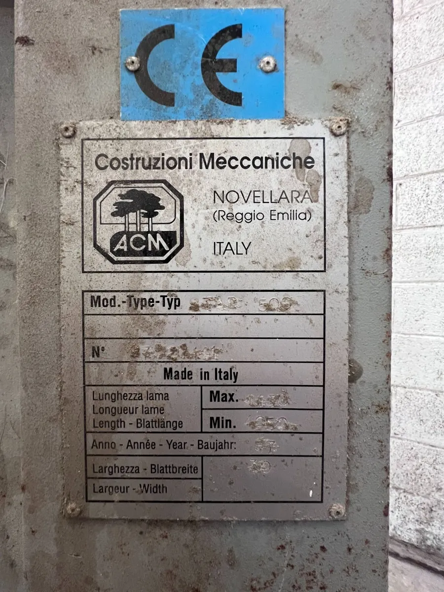 Floor-standing vertical band saw - Image 2