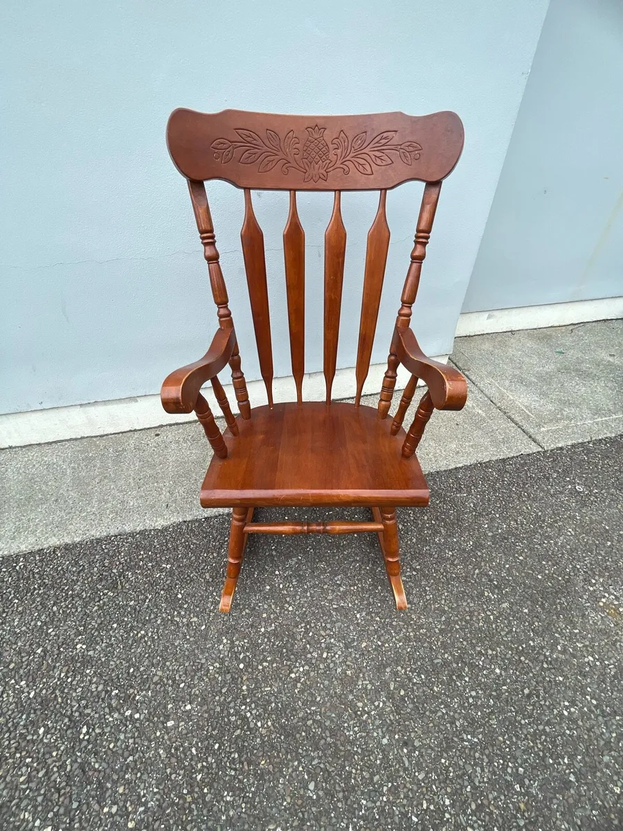 Vintage rocking chair - Image 1